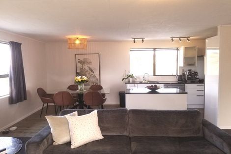 Photo of property in 2 Corric Hill, Torbay, Auckland, 0630