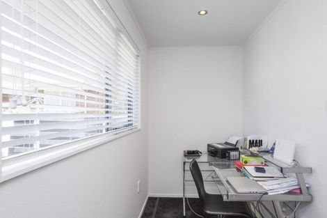 Photo of property in 33 Dittmer Drive, Awapuni, Palmerston North, 4412