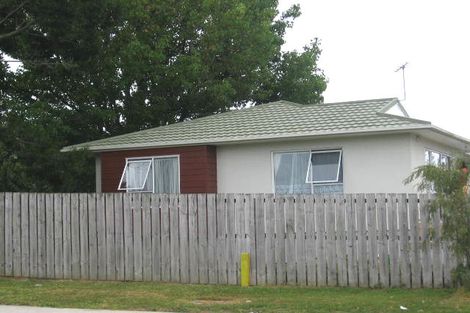 Photo of property in 2/260 Birkdale Road, Birkdale, Auckland, 0626