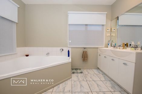 Photo of property in 8 Tuhua Lane, Brown Owl, Upper Hutt, 5018