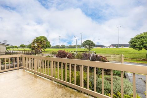 Photo of property in 42 Park Lane, Waitara, 4320