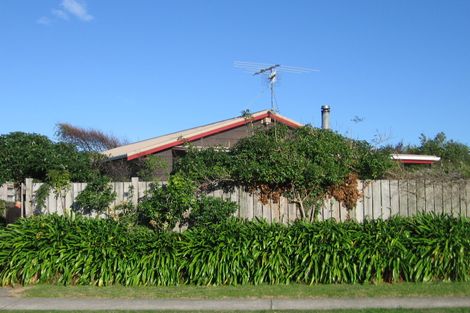 Photo of property in 4 Barrett Drive, Waikanae Beach, Waikanae, 5036