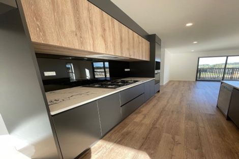 Photo of property in 4 Celestial Crescent, Orewa, 0931