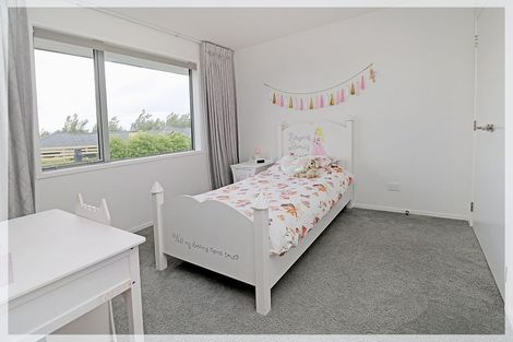Photo of property in 17 Westwood Drive, Aokautere, Palmerston North, 4471