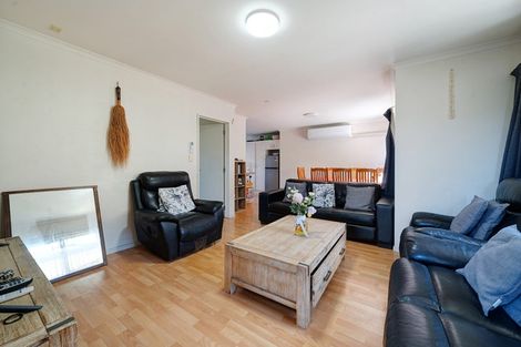 Photo of property in 15 Millstream Drive, Henderson, Auckland, 0610