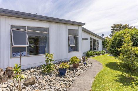 Photo of property in 18 Sunshine Avenue, Paraparaumu, 5032