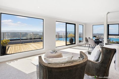 Photo of property in 2/25 Thane Road, Roseneath, Wellington, 6011