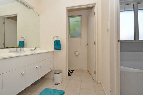 Photo of property in 26 Bellville Drive, Clendon Park, Auckland, 2103