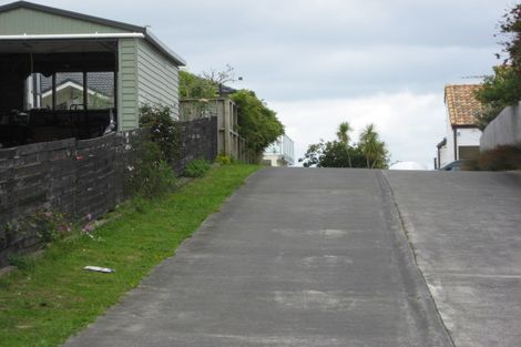 Photo of property in 1456 Whangaparaoa Road, Army Bay, Whangaparaoa, 0930