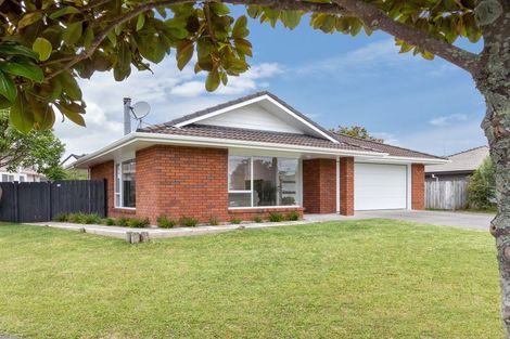 Photo of property in 3/71 Frank Nobilo Drive, Golflands, Auckland, 2013