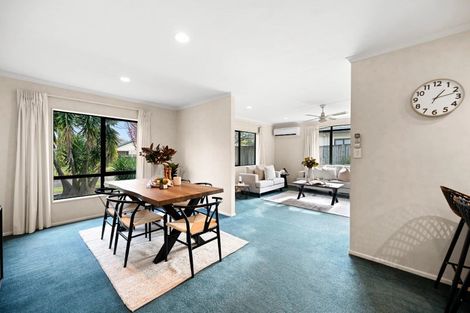 Photo of property in 1 Diomede Glade, Flagstaff, Hamilton, 3210