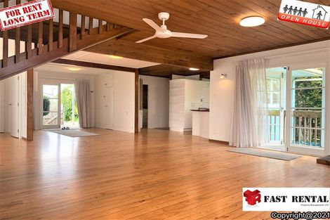 Photo of property in 83 Red Beach Road, Red Beach, 0932