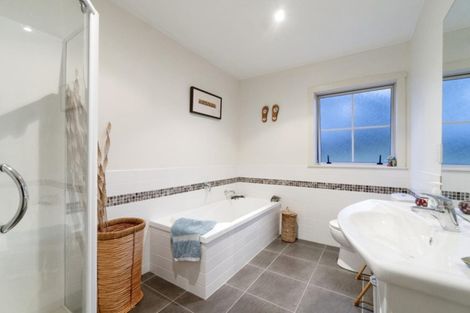 Photo of property in 135c Hutchinson Road, Helensville, 0875