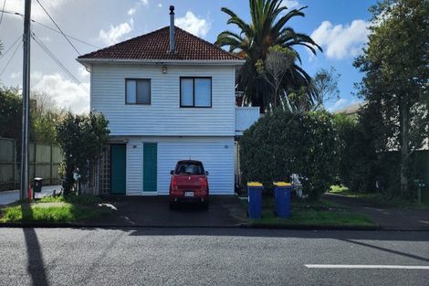 Photo of property in 6 Beaubank Road, Kelston, Auckland, 0602