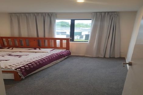 Photo of property in 8d Roys Road, Weymouth, Auckland, 2103