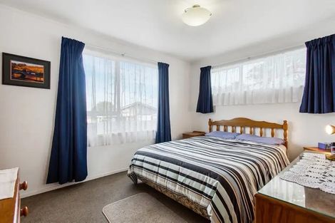 Photo of property in 5 Joshua Place, Weymouth, Auckland, 2103