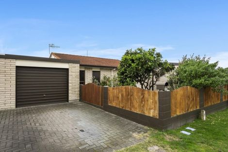 Photo of property in 2a Compton Place, Mount Maunganui, 3116