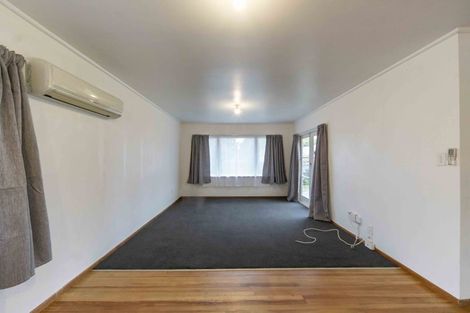 Photo of property in 2 Windsor Road, Maeroa, Hamilton, 3200