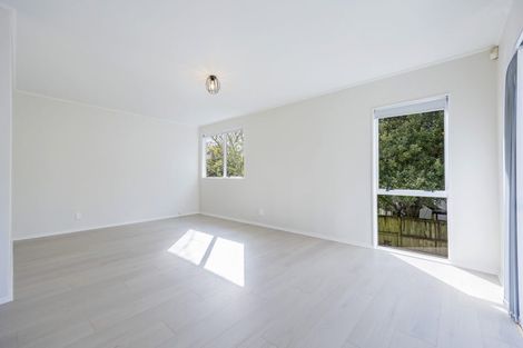 Photo of property in 1/50 Borich Road, Sunnyvale, Auckland, 0612