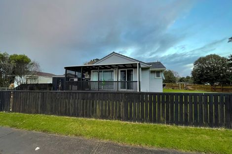 Photo of property in 21 Hamilton Drive, Waiuku, 2123
