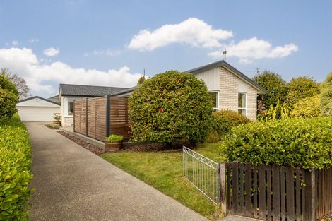 Photo of property in 10 Karnak Crescent, Russley, Christchurch, 8042