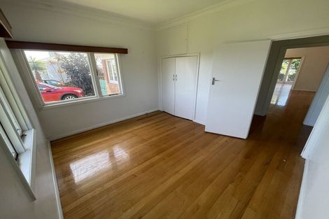 Photo of property in 23 Peverill Crescent, Papatoetoe, Auckland, 2025
