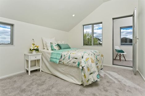 Photo of property in 356b East Coast Road, Sunnynook, Auckland, 0630