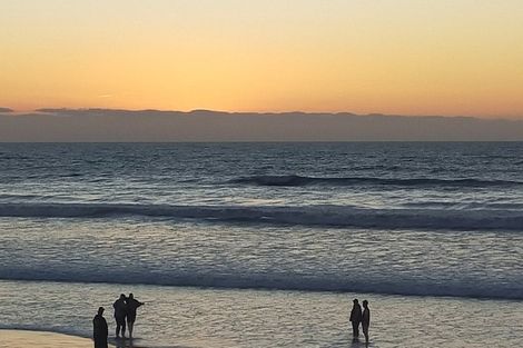 Photo of property in 1 Dustin Street, Foxton Beach, Foxton, 4815