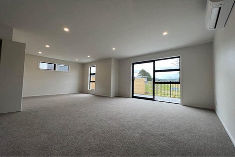 Photo of property in 39 Te Ara O Papatahi, Wainuiomata, Lower Hutt, 5014