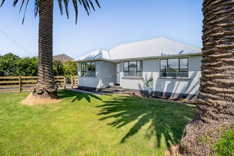Photo of property in 80 Gisborne Terrace, Opunake, 4616