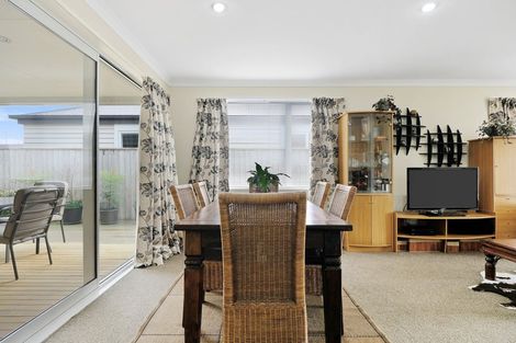 Photo of property in 19 Pounamu Place, Pegasus, 7612