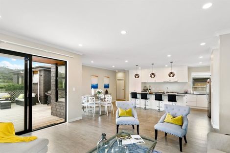 Photo of property in 15 Will Street, Huapai, Kumeu, 0810