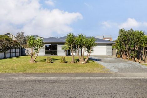 Photo of property in 48 Gawler Street, Te Horo Beach, Otaki, 5581