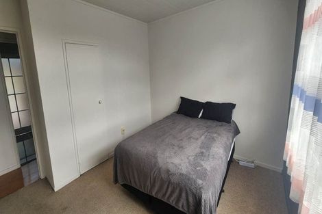 Photo of property in 17 Hewlett Road, Massey, Auckland, 0614