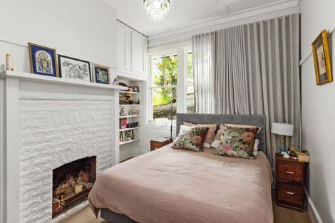 Photo of property in 60 Milton Road, Bluff Hill, Napier, 4110