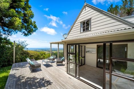 Photo of property in 18 Govan Wilson Road, Whangaripo, Warkworth, 0985