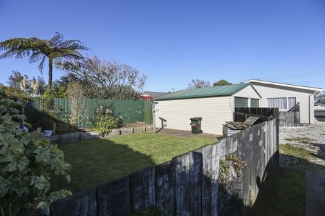 Photo of property in 1/46 Blake Street, Waitara, 4320