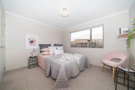 Photo of property in 46 Branigan Parade, Kelvin Grove, Palmerston North, 4414