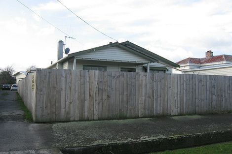 Photo of property in 12 Wellington Street, Feilding, 4702