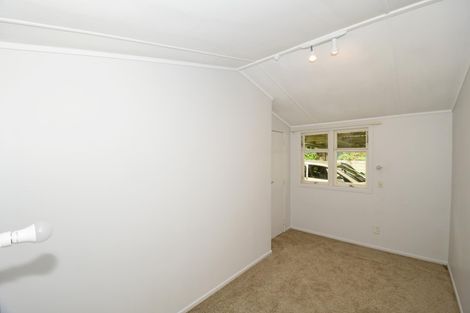 Photo of property in 37 Totara Road, Leigh, 0985