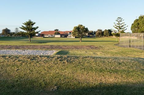 Photo of property in 313 Gravatt Road, Papamoa Beach, Papamoa, 3118