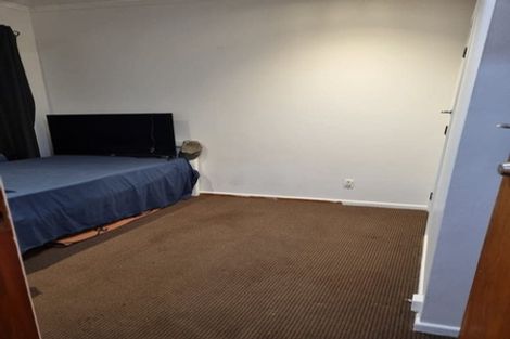 Photo of property in 2/10 Ocean View Road, Northcote, Auckland, 0627