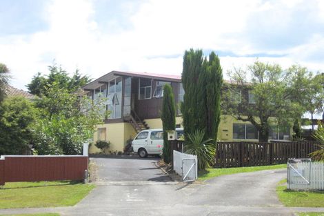 Photo of property in 26 Ewbank Place, Manurewa, Auckland, 2102