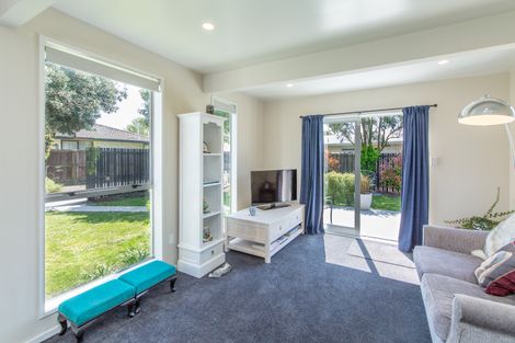 Photo of property in 1/14a Kruse Place, Redwood, Christchurch, 8051