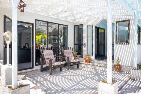 Photo of property in 38 Ngarimu Crescent, Taradale, Napier, 4112