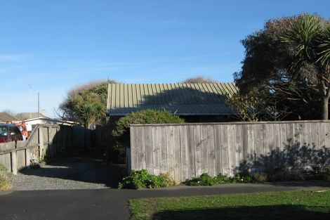 Photo of property in 28 Howe Street, New Brighton, Christchurch, 8083