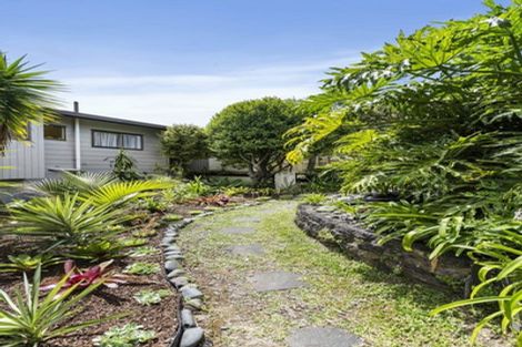 Photo of property in 5 Higham Ferrers Place, Red Beach, 0932