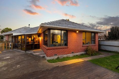Photo of property in 9 Hannah Place, Redwood, Christchurch, 8051