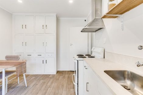 Photo of property in 3/9a Curletts Road, Sockburn, Christchurch, 8042