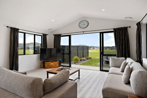 Photo of property in 3 Awatea Drive, Whitianga, 3510